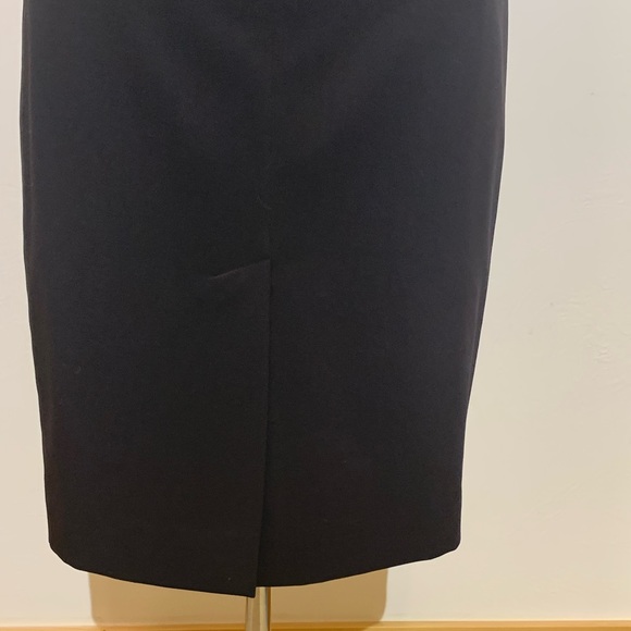 🔴💥EUC💥 INC International Concepts Classic Black Pencil Skirt - Size 4✨ - Picture 4 of 10